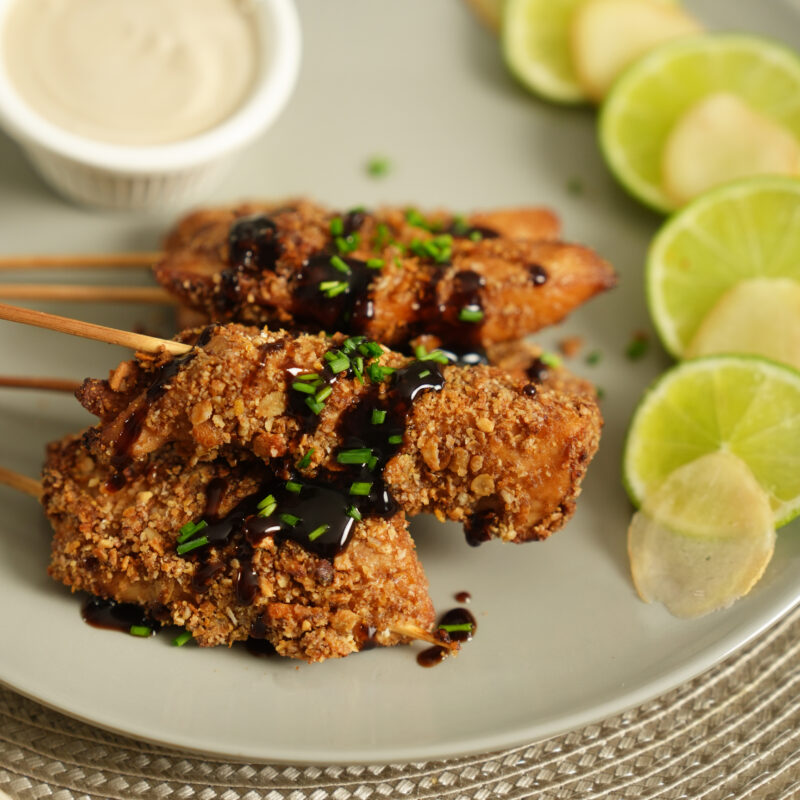 Pollo Satay Crocante (Granola Peanut Butter)